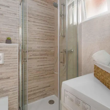 In Porec/istrien 10097 بيت للعطل *