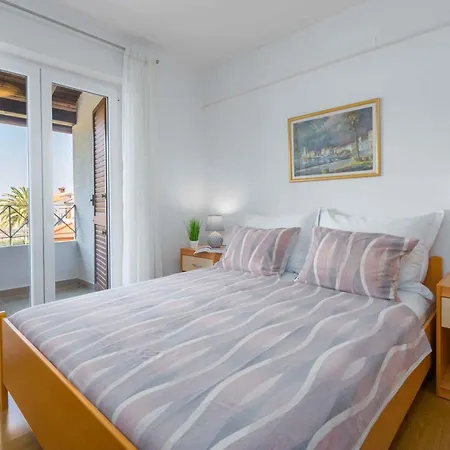 In Porec/istrien 10097 بيت للعطل *