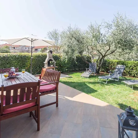 In Porec/istrien 10097 بيت للعطل *