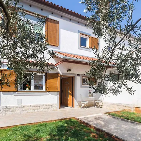بيت للعطل In Porec/istrien 10097 بوريتش