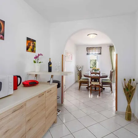 Holiday home In - Istrien 10097