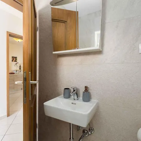 In - Istrien 10097 פורץ